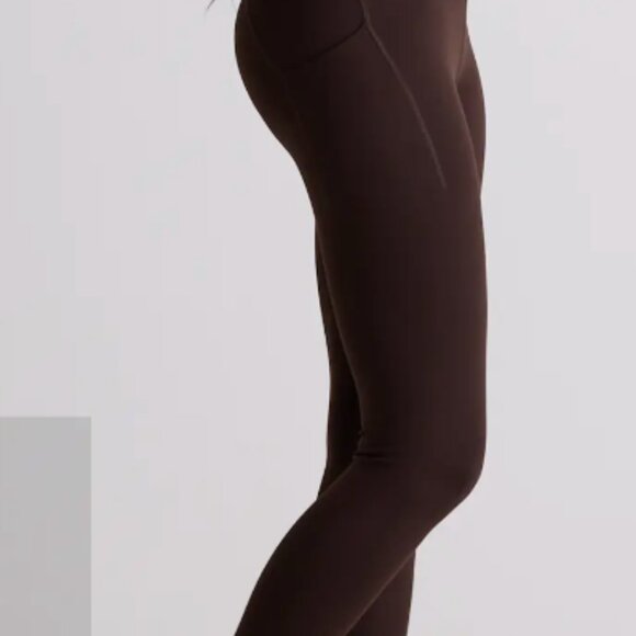 Quince Power-Up High-Rise Training Pocket Legging - Picture 2 of 4